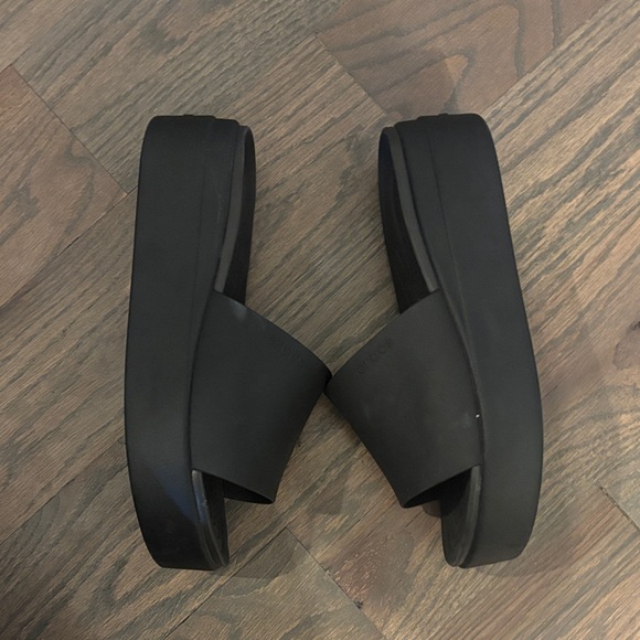 CROCS Brooklyn Slide Wedge Black Size 7 - LIKE NEW - Picture 7 of 9